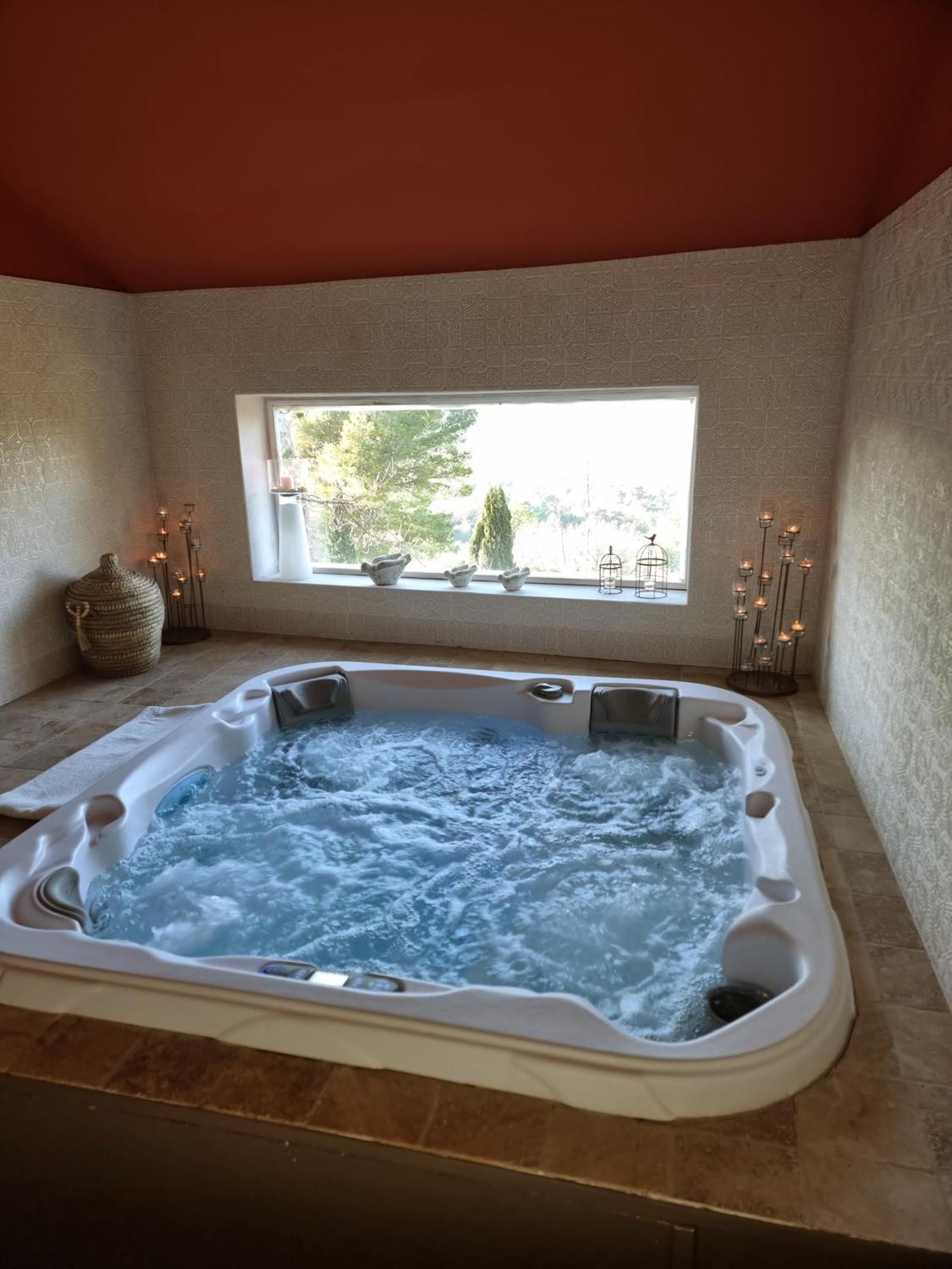 Ferienwohnung Pousterle De Sabran - Piscine & Hammam Exterior foto